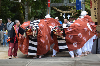 4.高田神社横野獅子舞.JPG