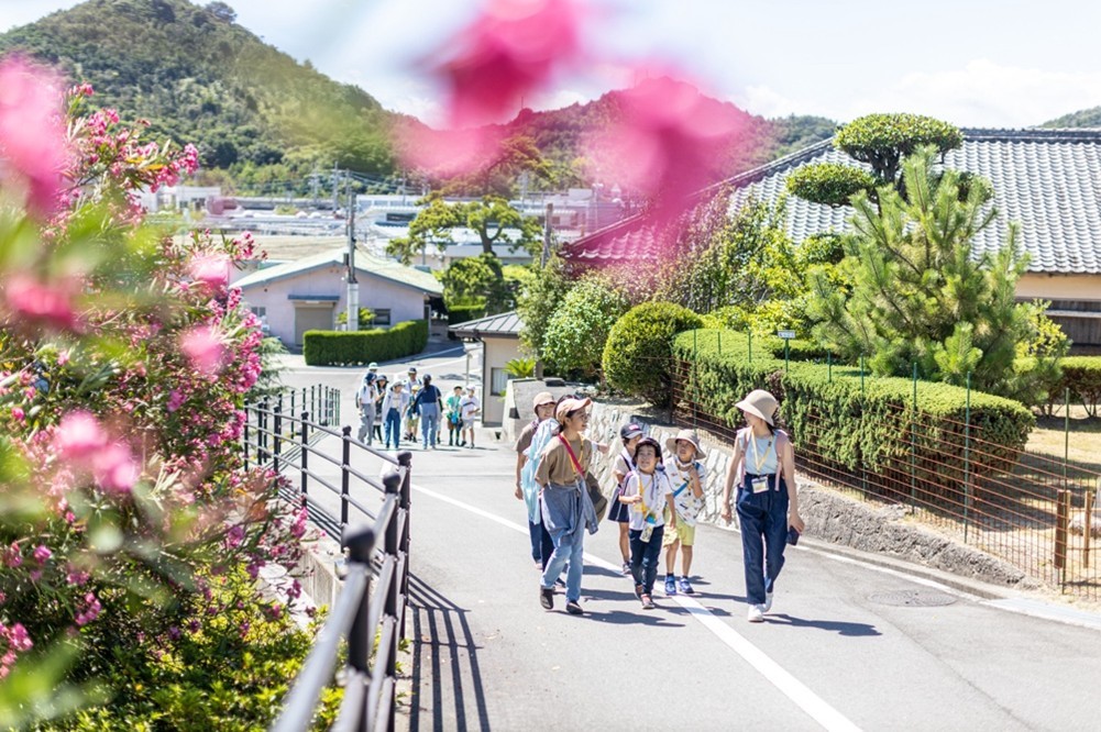 大島のガイドの写真.jpg